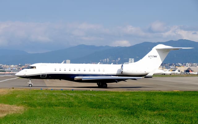 N717MK - Business jet
