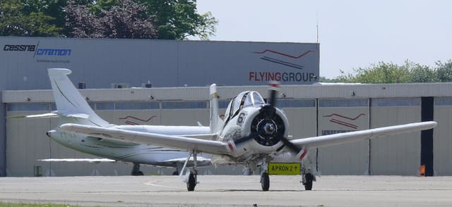 N1328B - Cessna