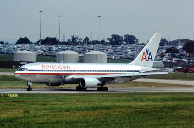 N336AA - Boeing