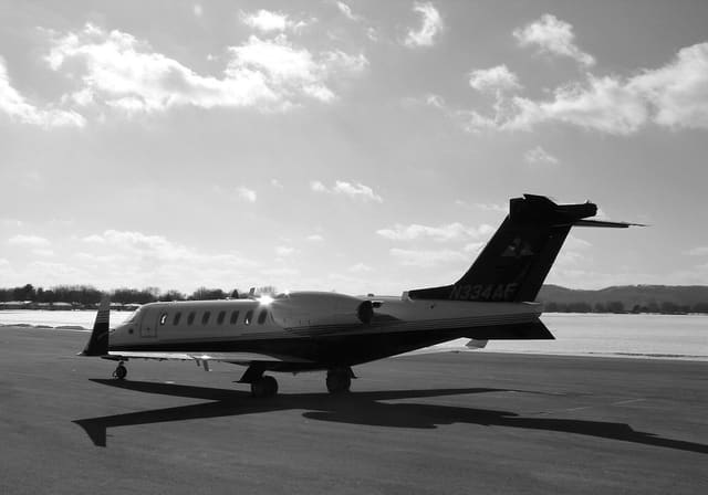 N334AF - Business jet
