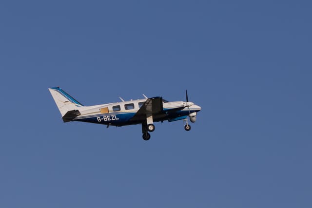 G-BEZL - Piper