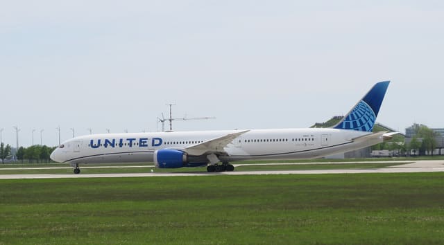 N14011 - Boeing