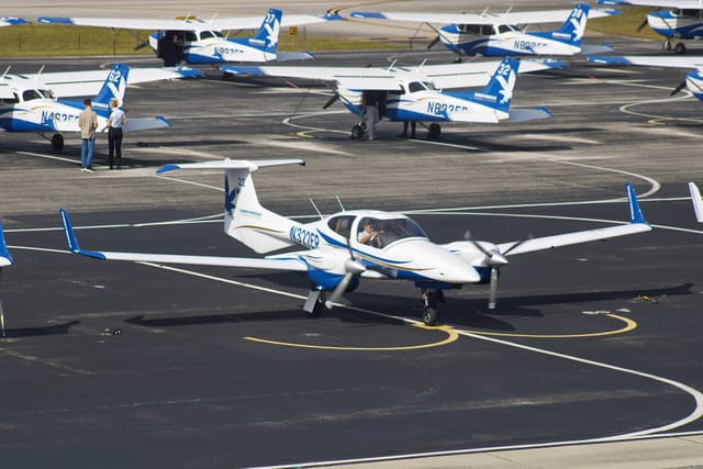 N322ER - Diamond