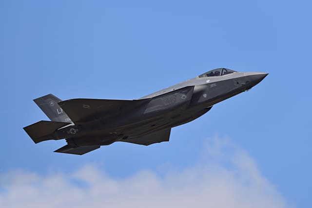  - Aircraft