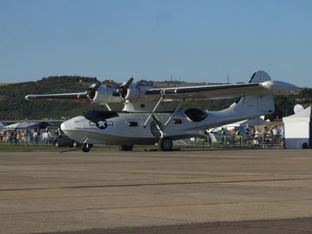  - Twin-engine aircraft