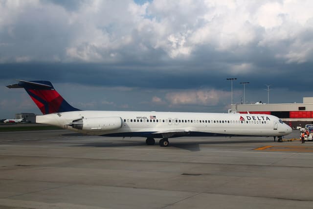 N954DL - Douglas