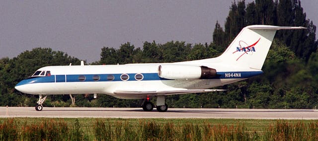 N944NA - Business jet