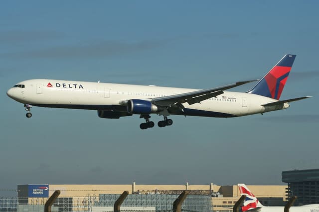 N832MH - Boeing