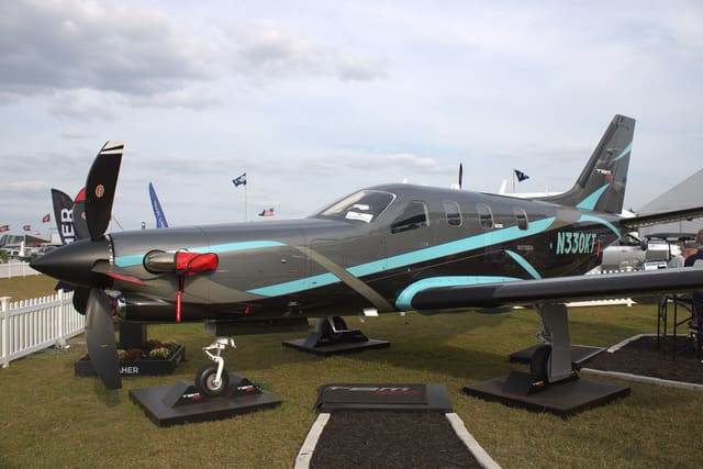 N330KT - Piper