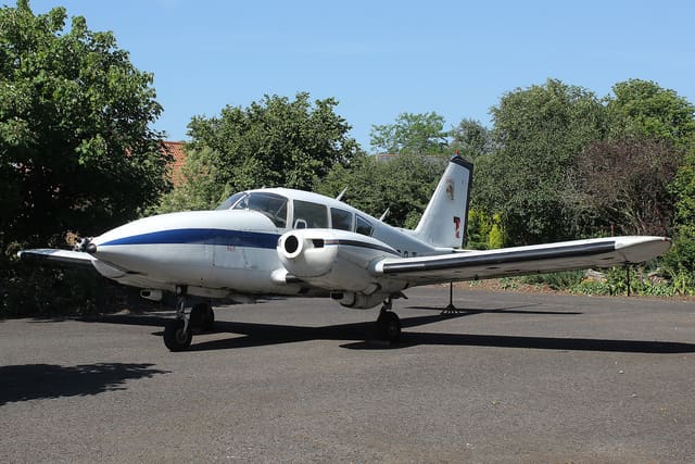 G-BBTJ - Twin-engine aircraft