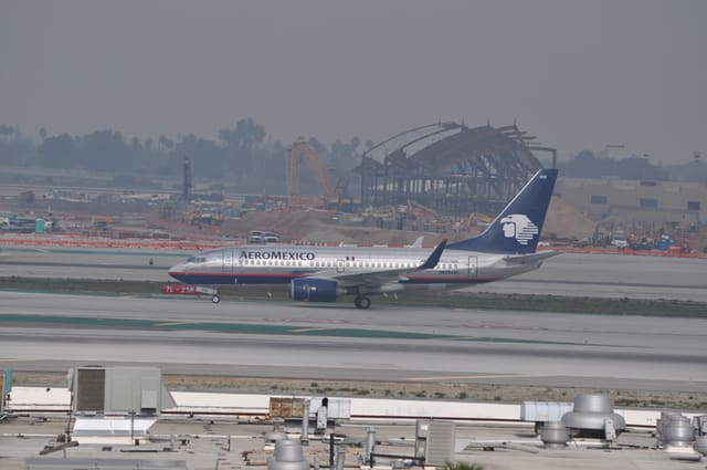 N855AM - Twin-engine aircraft
