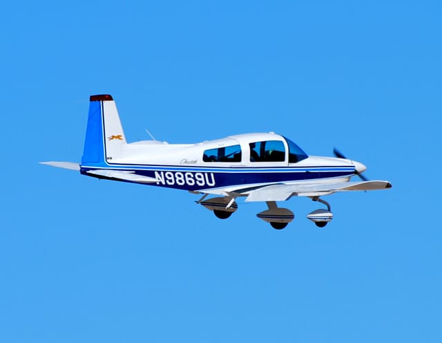 N9869U - Single-engine aircraft