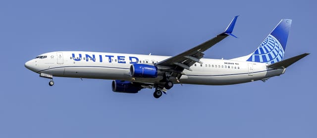 N32849 - Twin-engine aircraft