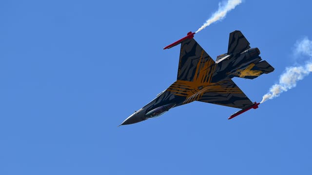  - Single-engine aircraft