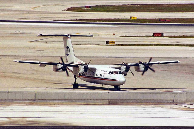 N173RA - De Havilland