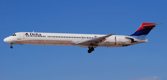 N908DA - Twin-engine aircraft