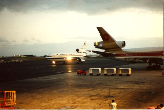 N192AT - Lockheed