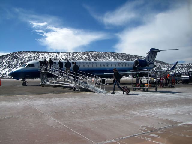 N744SK - Bombardier