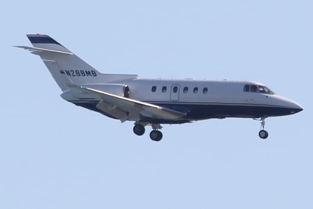 N288MB - Business jet