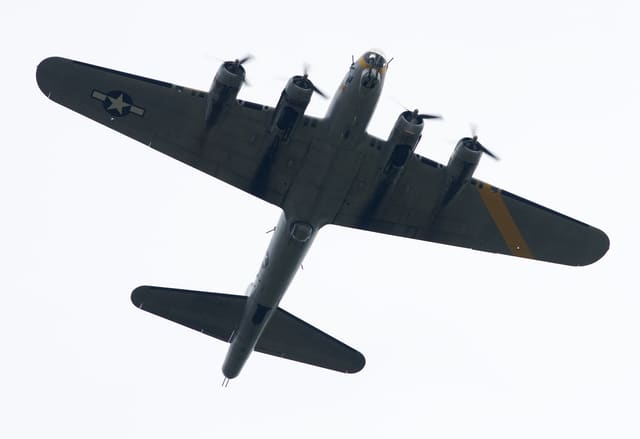 N390TH - Boeing