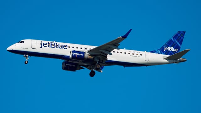 N279JB - Embraer