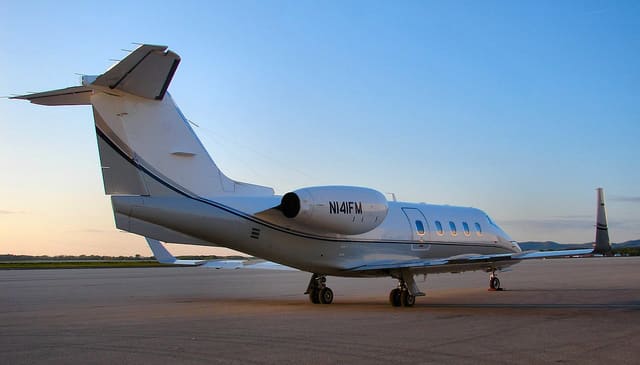 N141FM - Business jet