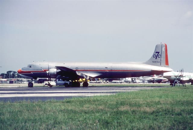 N381AA - Aircraft