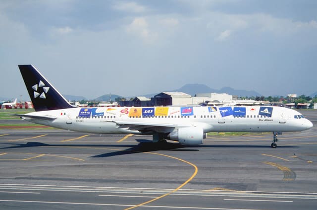 N763MX - Twin-engine aircraft