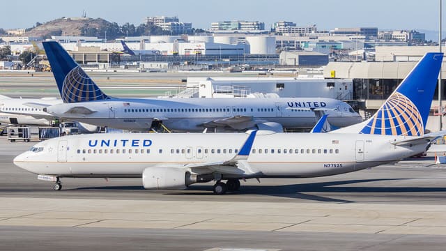 N77525 - Boeing