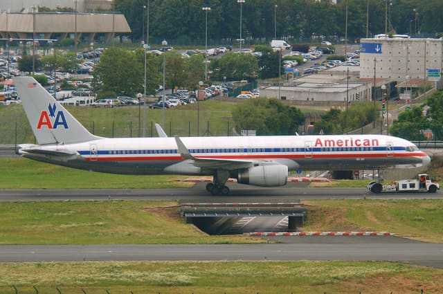 N190AA - Boeing