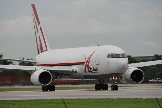 N750AX - Twin-engine aircraft