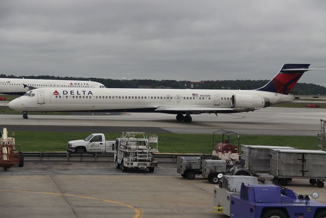 N931DN - Douglas