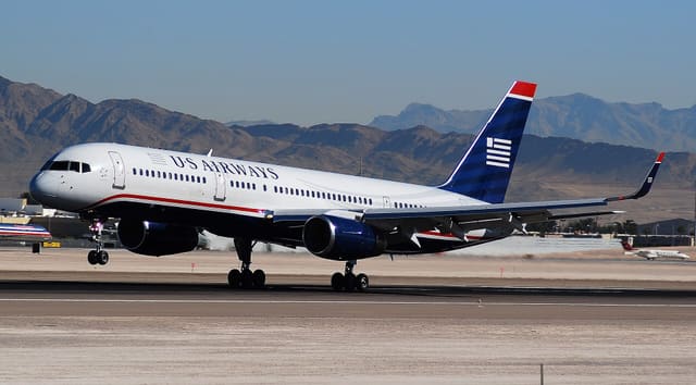 N909AW - Twin-engine aircraft