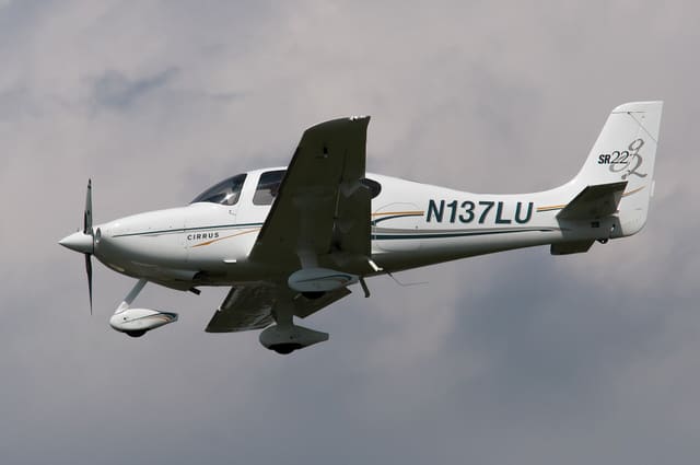 N137LU - Cirrus
