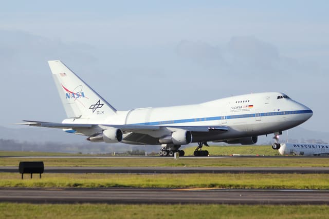 N747NA - Boeing