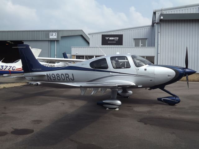 N980RJ - Cirrus