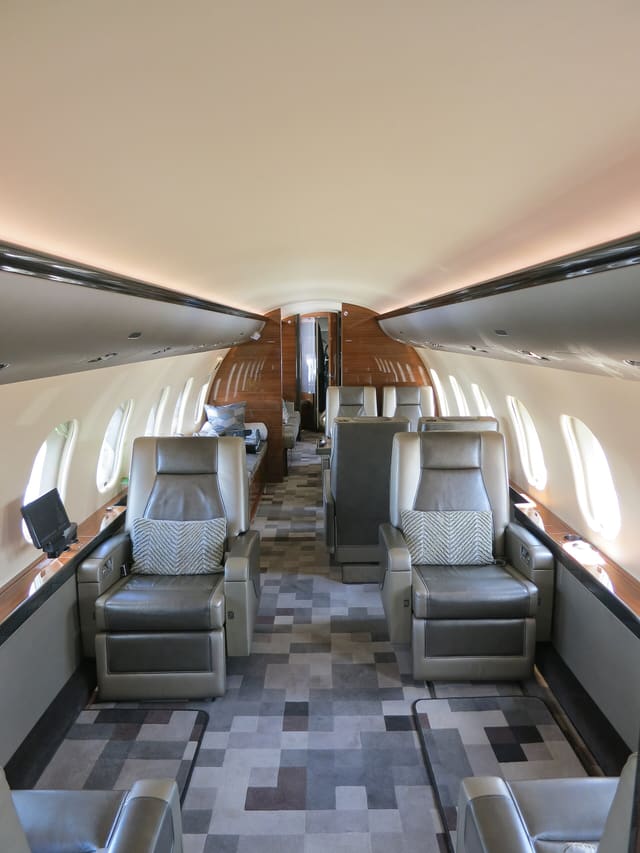 N381GX - Business jet