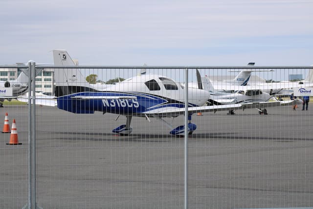 N318CS - Cessna