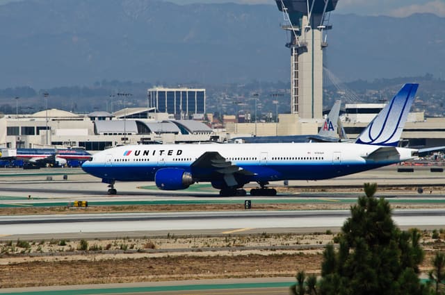 N785UA - Boeing