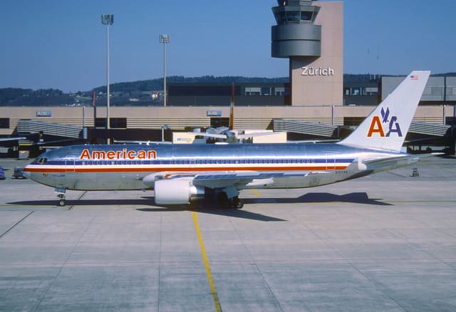 N317AA - Twin-engine aircraft