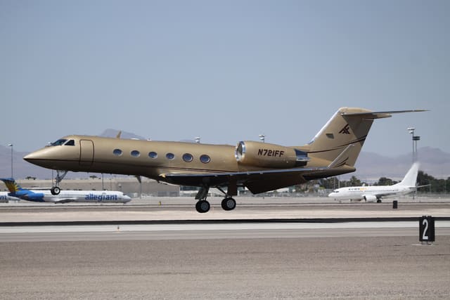 N721FF - Business jet