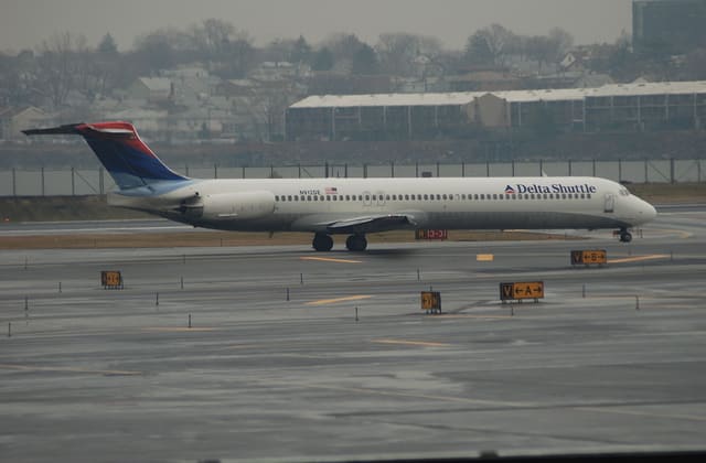 N912DE - Aircraft