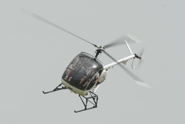 N2032S - Helicopter