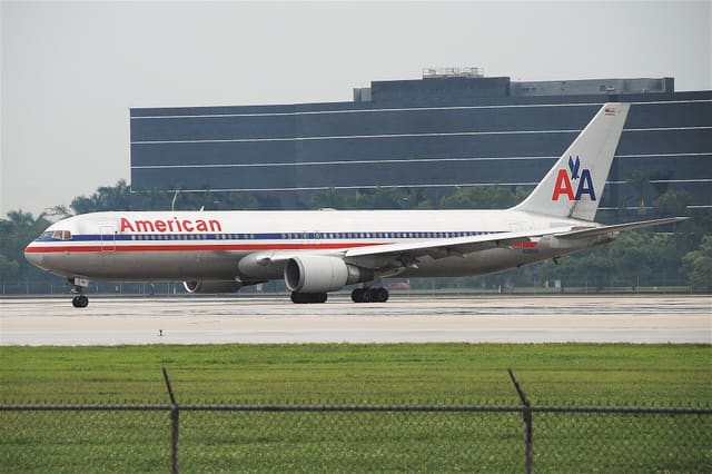 N352AA - Boeing