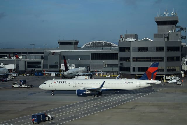 N328DN - Airbus