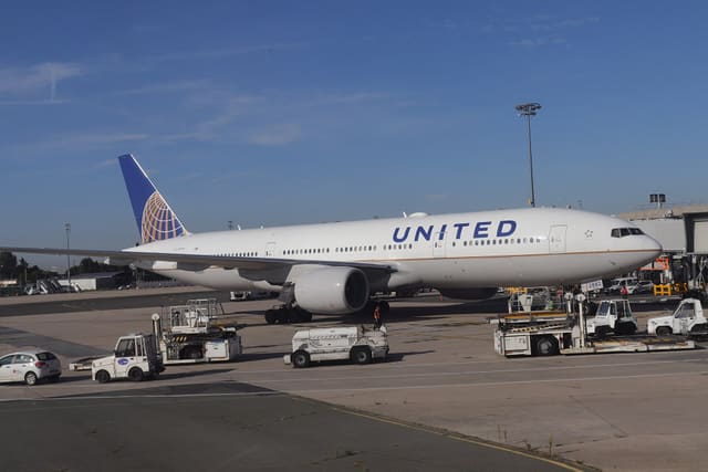 N782UA - Boeing