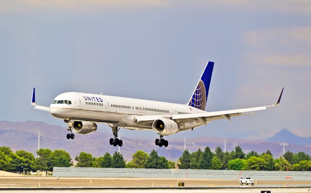N77865 - Twin-engine aircraft