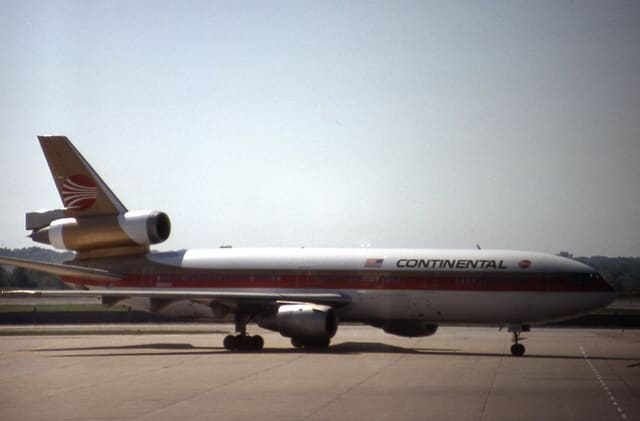 N68044 - Aircraft