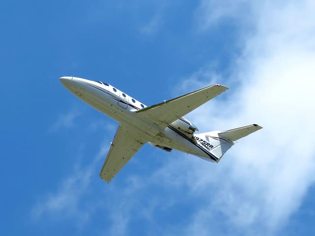 N975RR - Business jet