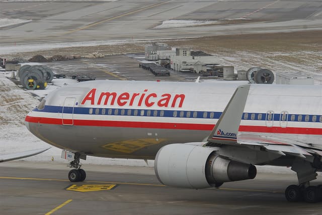 N383AN - Twin-engine aircraft